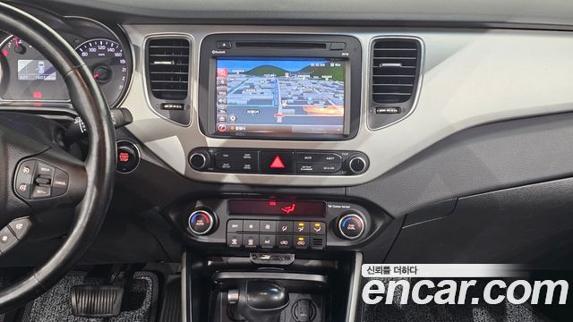 Kia Carens 2016 — photo 20