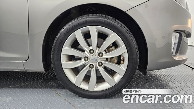 Kia Carens 2016 — photo 7