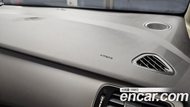 Kia Carens 2016 — photo 32