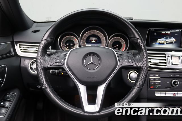 Mercedes-Benz E-Class 2016 — photo 10
