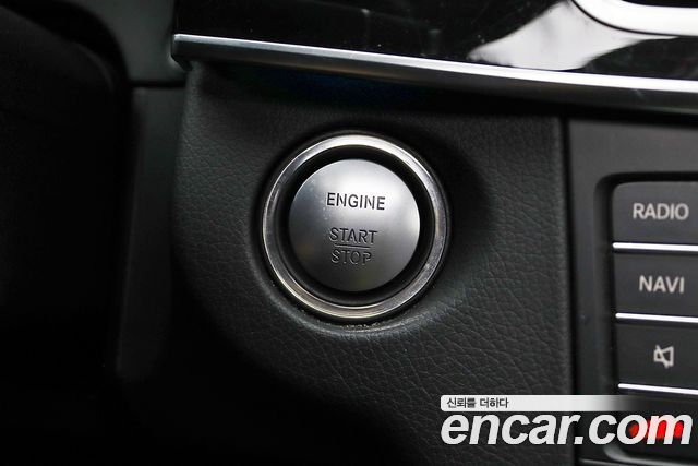 Mercedes-Benz E-Class 2016 — photo 13