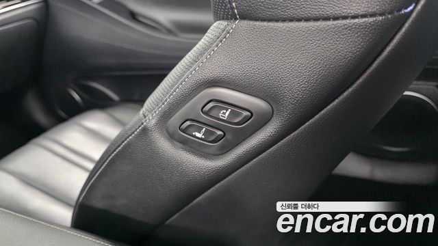Genesis G80 2021 — photo 29
