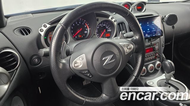 Nissan 370Z 2016 — photo 12