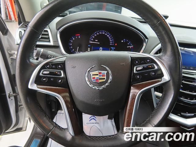 Cadillac SRX 2015 — photo 7