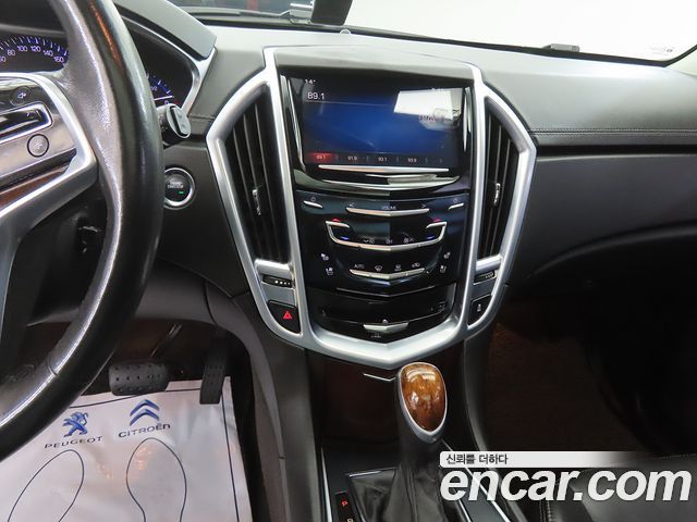 Cadillac SRX 2015 — photo 9