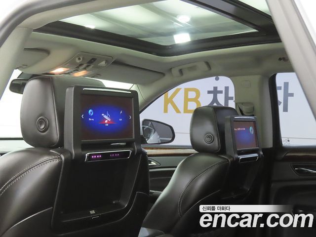 Cadillac SRX 2015 — photo 12