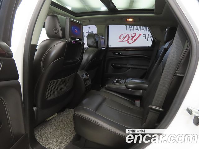 Cadillac SRX 2015 — photo 18