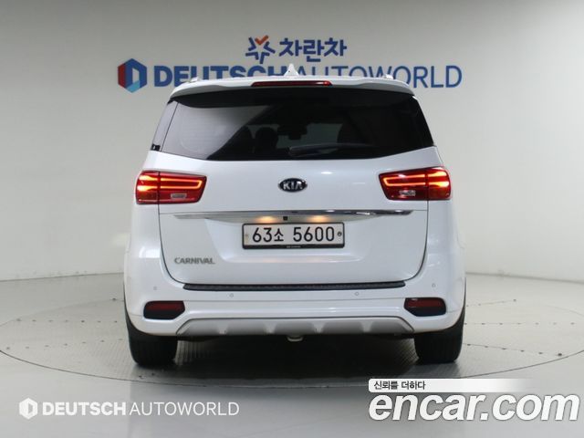 Kia Canival 2019 — photo 4