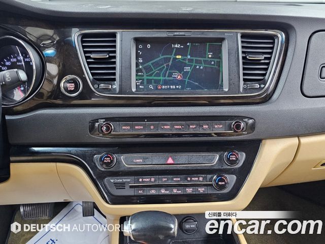 Kia Canival 2019 — photo 14