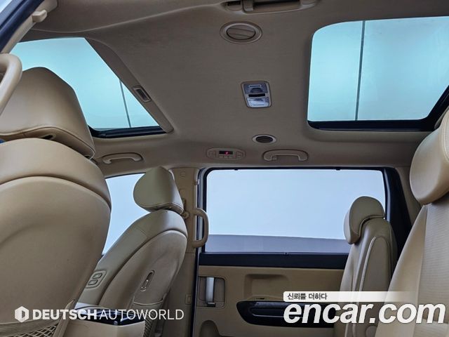 Kia Canival 2019 — photo 18