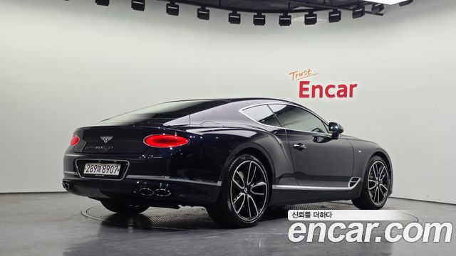 Bentley Continental 2020 — photo 2