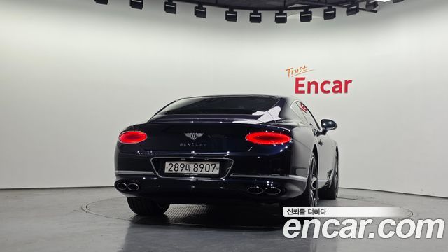 Bentley Continental 2020 — photo 4