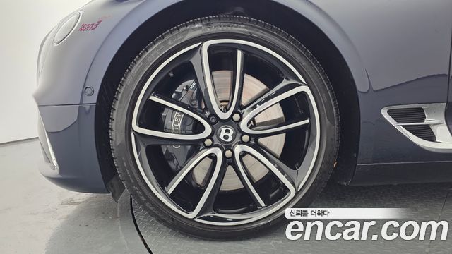 Bentley Continental 2020 — photo 5