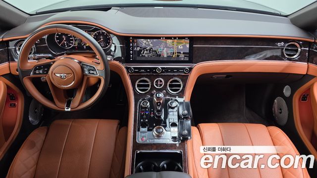 Bentley Continental 2020 — photo 7