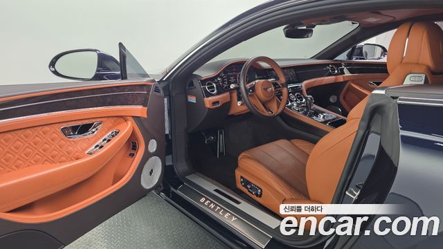 Bentley Continental 2020 — photo 10