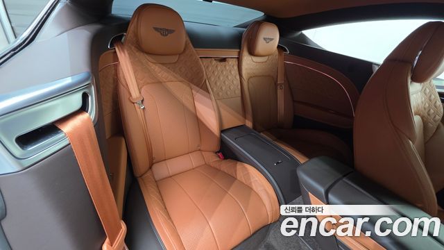 Bentley Continental 2020 — photo 11