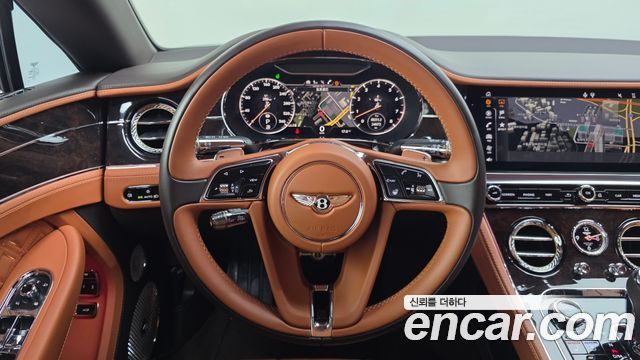 Bentley Continental 2020 — photo 13