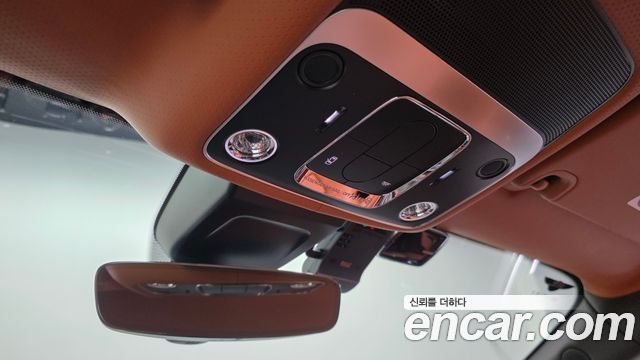 Bentley Continental 2020 — photo 19