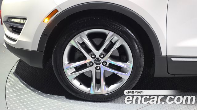 Lincoln MKC 2015 — photo 5