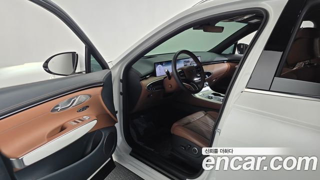 Genesis GV70 2025 — photo 13