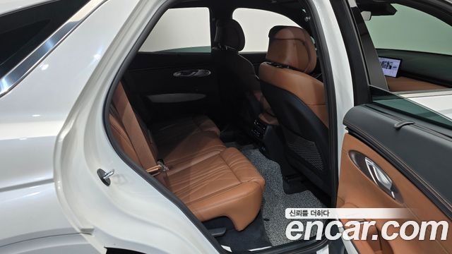 Genesis GV70 2025 — photo 17