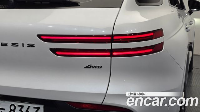 Genesis GV70 2025 — photo 9
