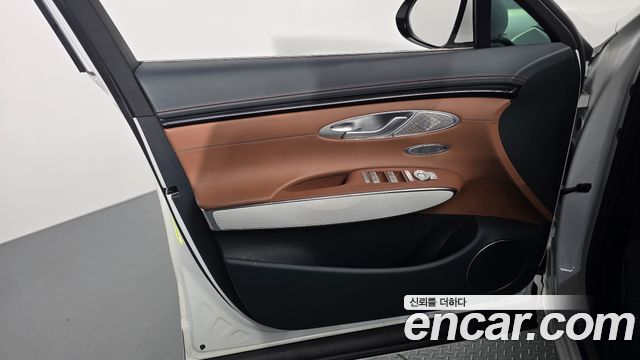 Genesis GV70 2025 — photo 14