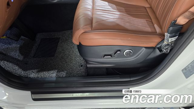 Genesis GV70 2025 — photo 33