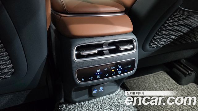 Genesis GV70 2025 — photo 34