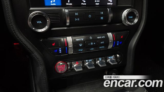 Ford Mustang 2019 — photo 27