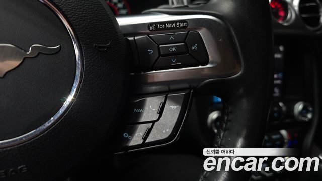 Ford Mustang 2019 — photo 32