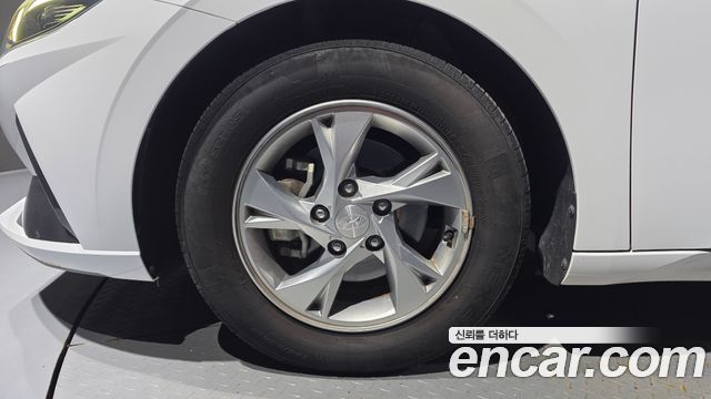 Hyundai AVANTE 2021 — photo 5