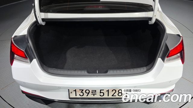 Hyundai AVANTE 2021 — photo 20