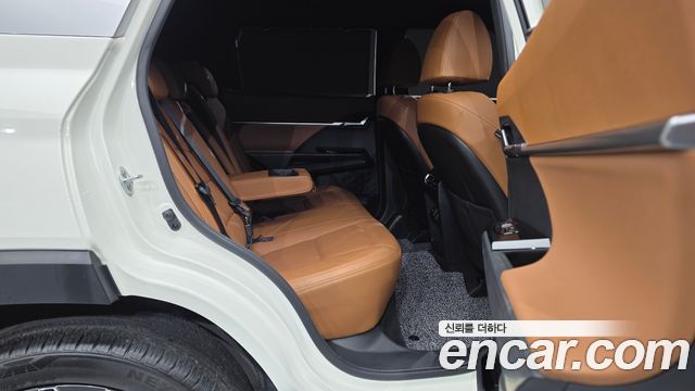 KG Mobility Torres 2023 — photo 12