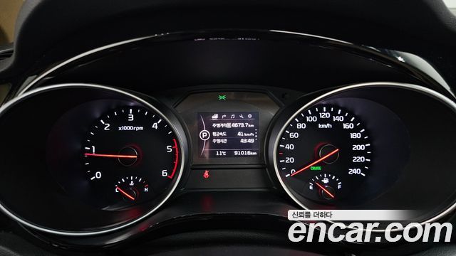 Kia Canival 2015 — photo 11
