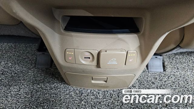 Kia Canival 2015 — photo 32