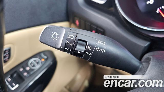 Kia Canival 2015 — photo 34