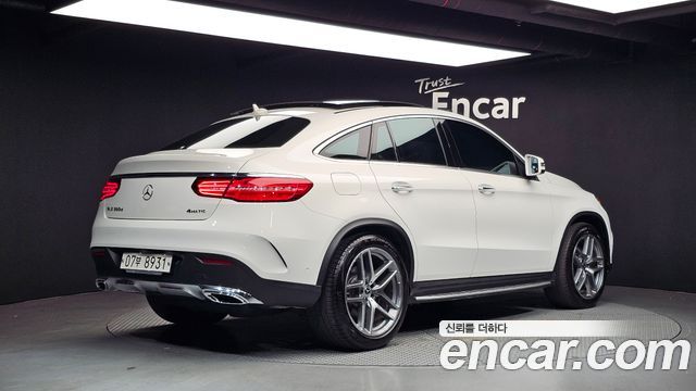 Mercedes-Benz GLE-Class 2018 — photo 2