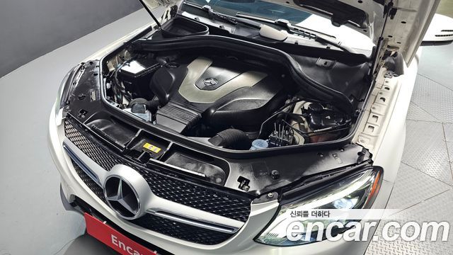 Mercedes-Benz GLE-Class 2018 — photo 6
