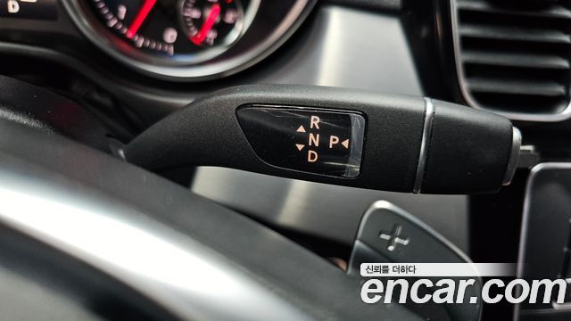 Mercedes-Benz GLE-Class 2018 — photo 9