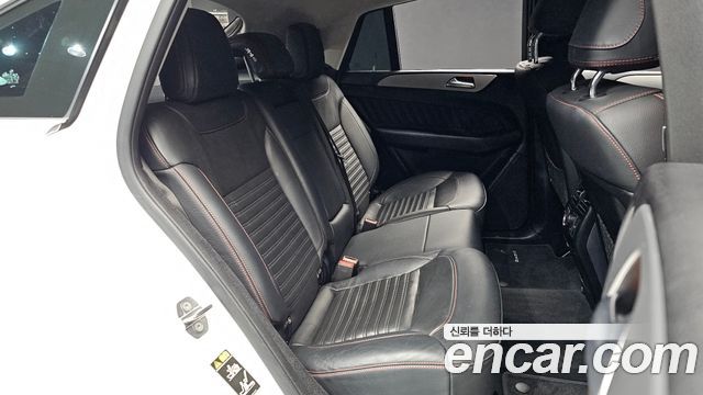 Mercedes-Benz GLE-Class 2018 — photo 11