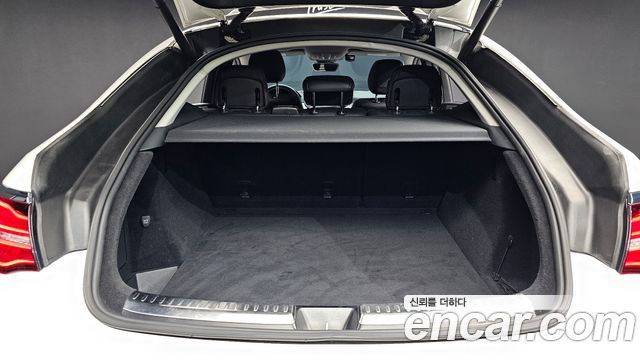 Mercedes-Benz GLE-Class 2018 — photo 20