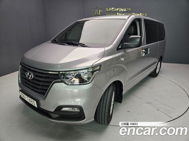 Hyundai Starex 2021 — photo 1