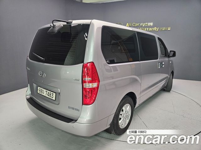 Hyundai Starex 2021 — photo 2