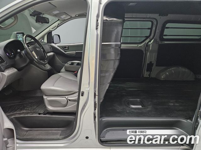 Hyundai Starex 2021 — photo 11