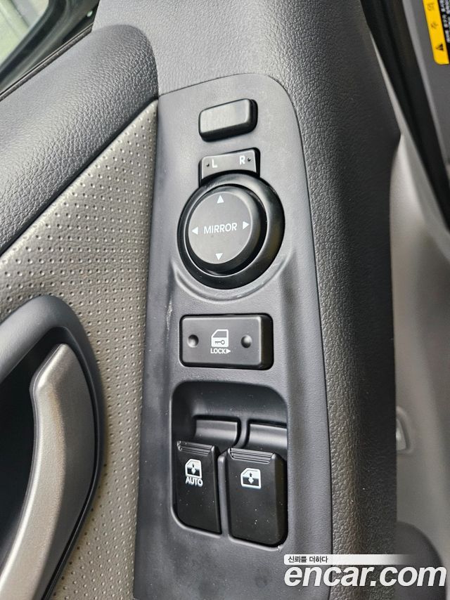 Hyundai Starex 2021 — photo 13
