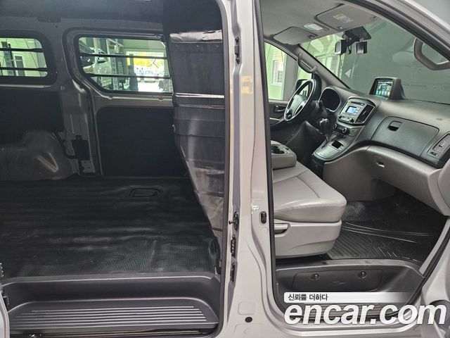Hyundai Starex 2021 — photo 15