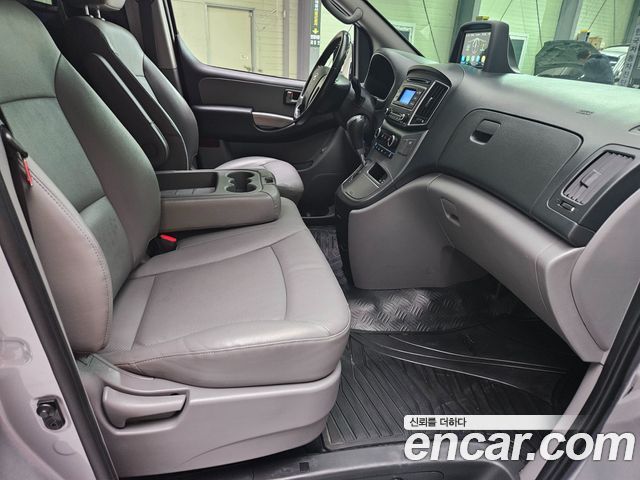 Hyundai Starex 2021 — photo 16