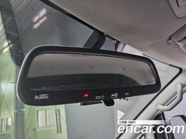 Hyundai Starex 2021 — photo 17