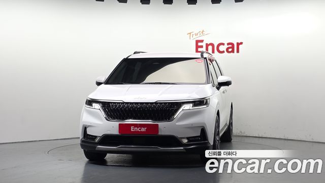 Kia Canival 2023 — photo 3